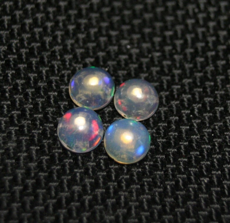 Welo Crystal Opal Round 5x5mm Cabochons 4pc Lot 1.4ct AAA Jelly Opal