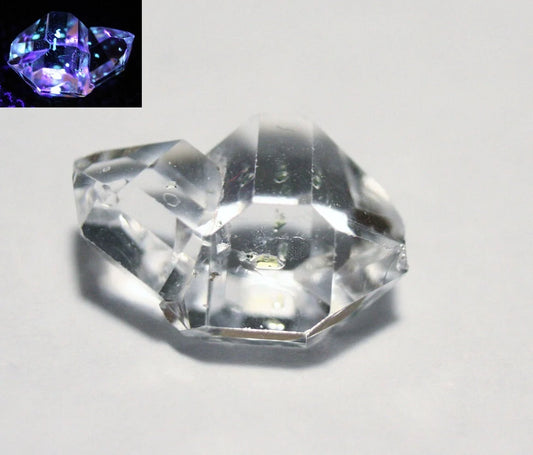 Fluorescent Petroleum Enhydro Oil Twinned Diamond Quartz Crystal 3.9ct AAA 13x9mm