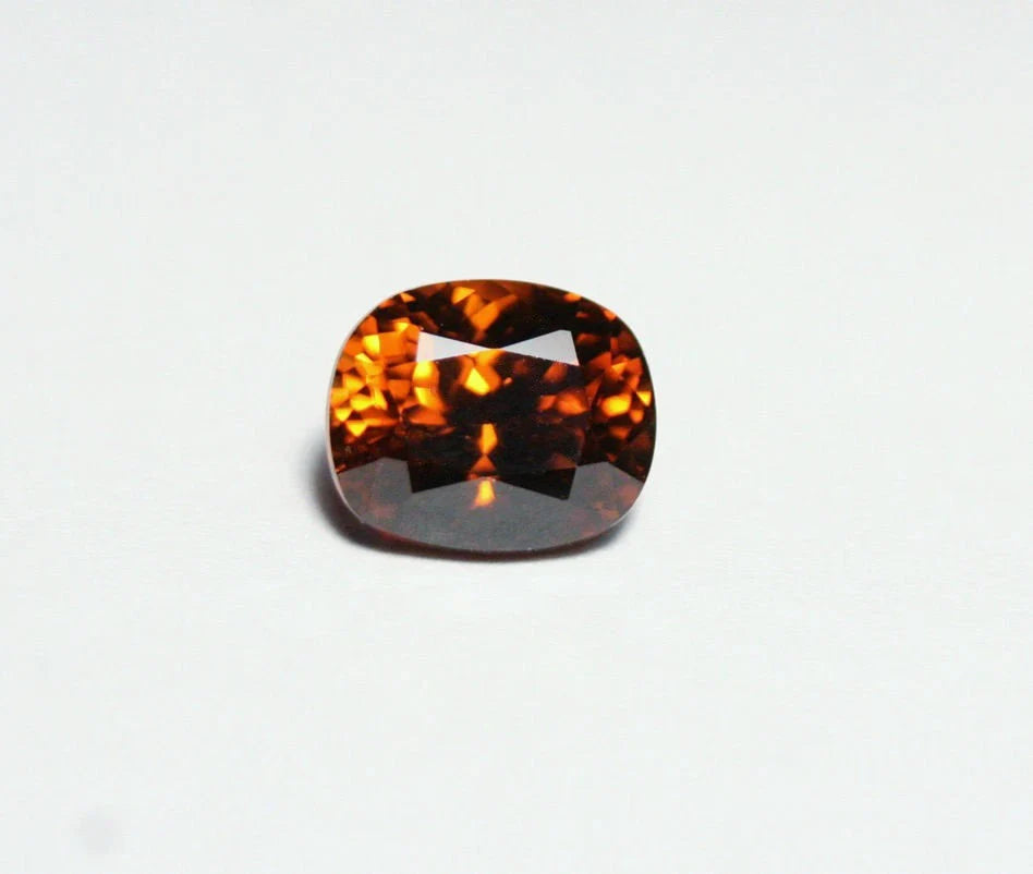 Orange Zircon 2.8ct Vibrant Brilliant Scintillating Clean Gem Cambodia 7.5x6mm