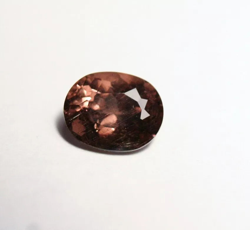 Colour Change Garnet 1.65ct Scintillating Cut Gem with Rare Superb Colour Change 7x6mm