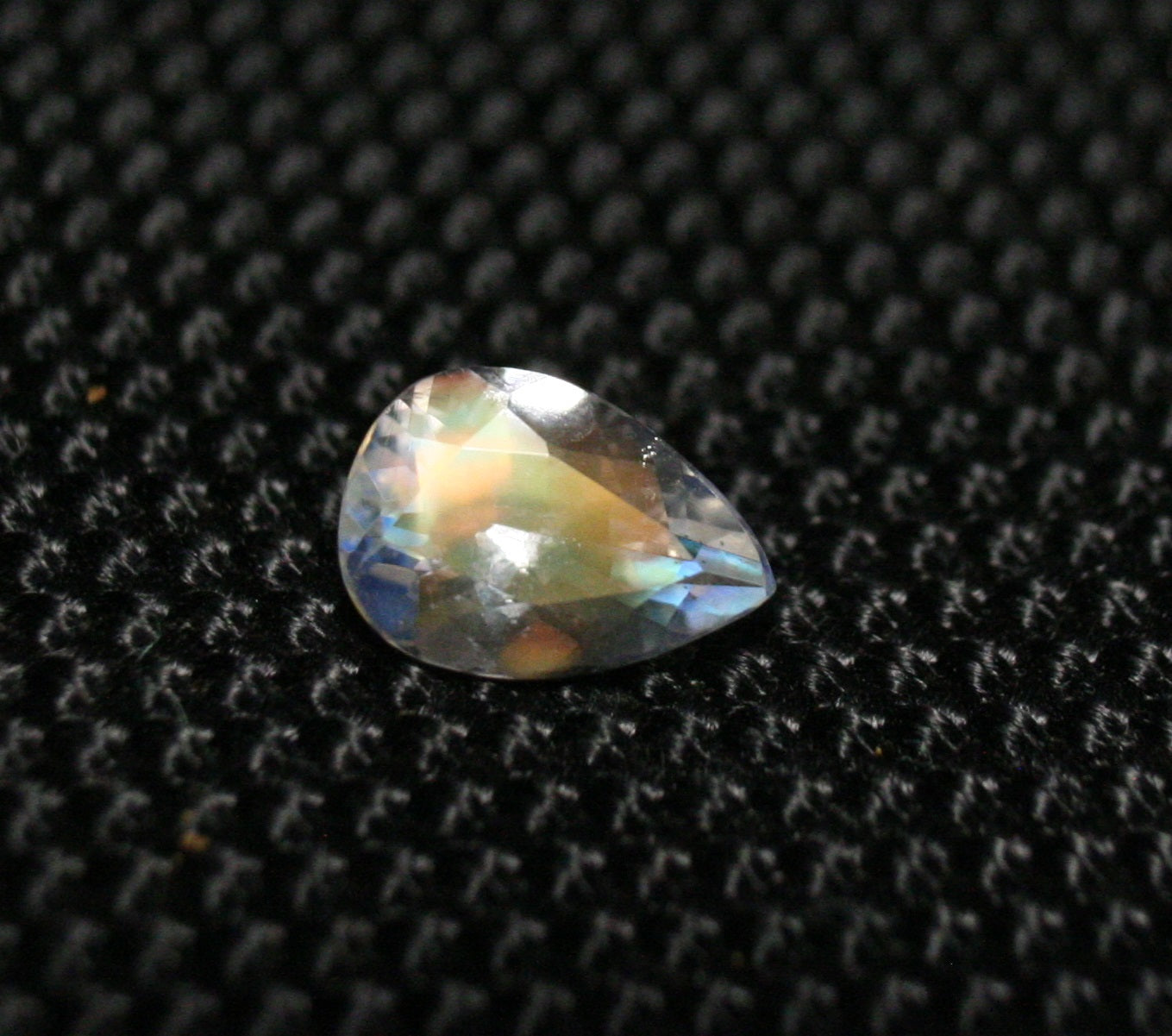 Faceted Moonstone 0.88ct Madagascar AAA Rainbow Moonstone 8x6mm Oval