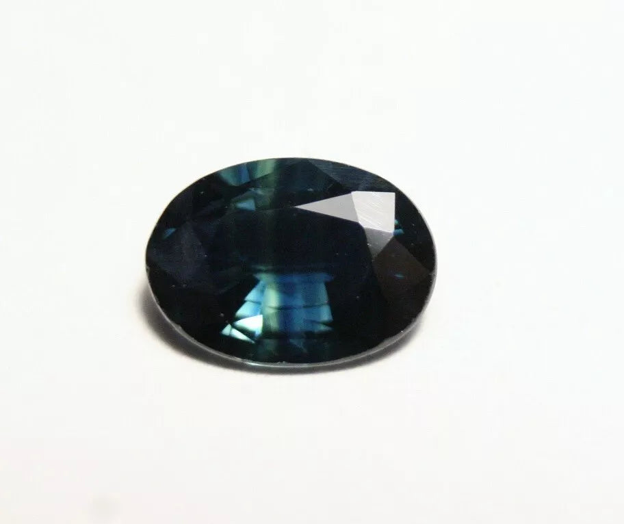 Umba Sapphire 0.8ct Royal Blue BiColour Untreated Stunning Natural Sapphire 6x5mm