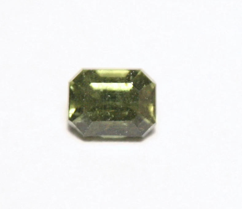 Kenyan Green Colour Change Garnet 0.2ct Ultra Rare Garnet Taita-Taveta, Kenya 3.5x2.5mm