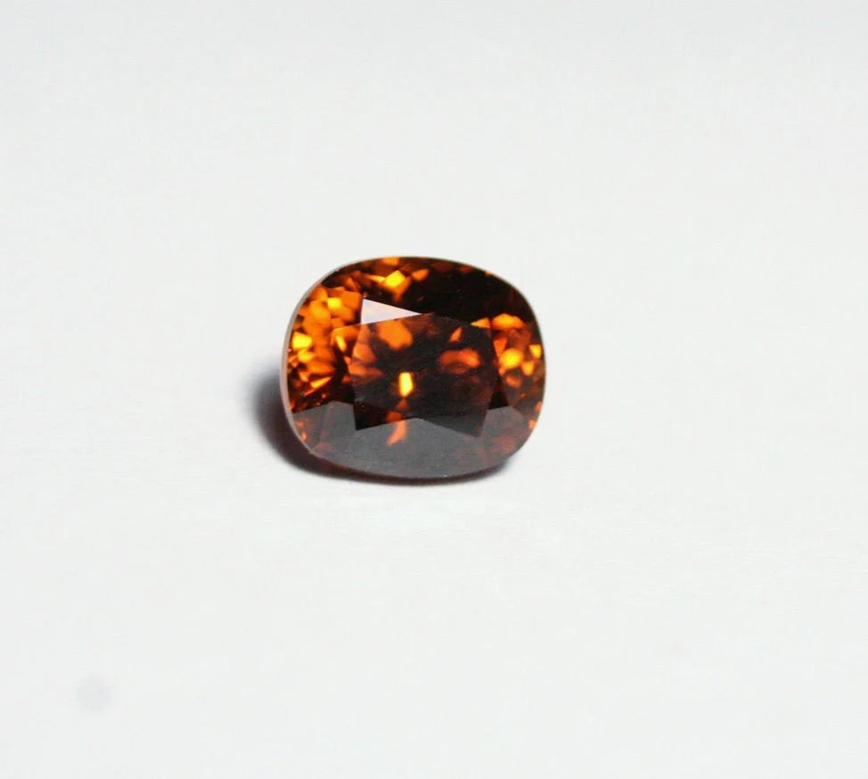 Orange Zircon 2.8ct Vibrant Brilliant Scintillating Clean Gem Cambodia 7.5x6mm