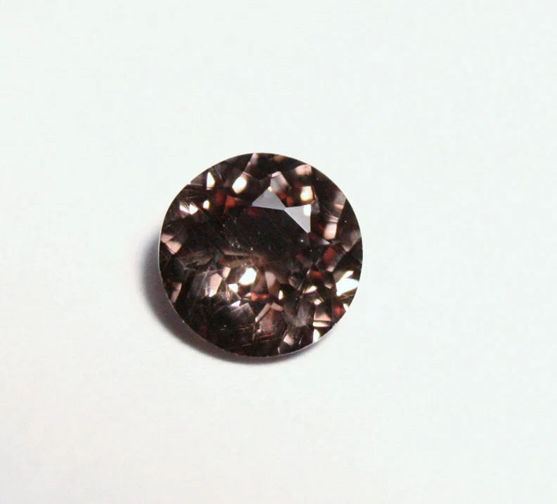 Colour Change Garnet 0.7ct Rare Scintillating Gem Tanzania 5x5mm Round Cut