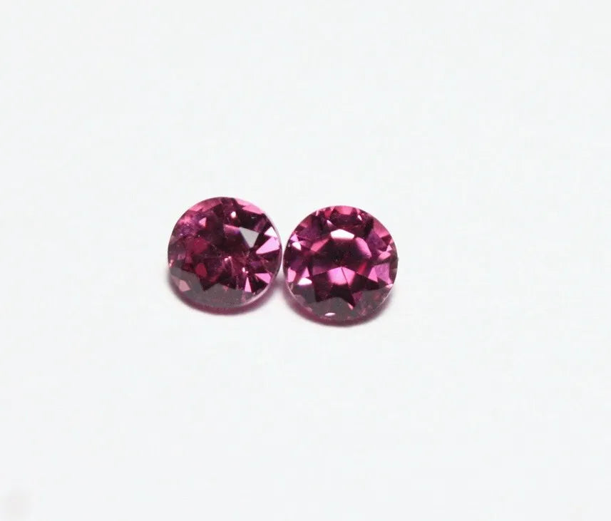 Malaya Garnet Pair 0.73ct Scintillating Rounds Natural Purple Garnet 4x4mm