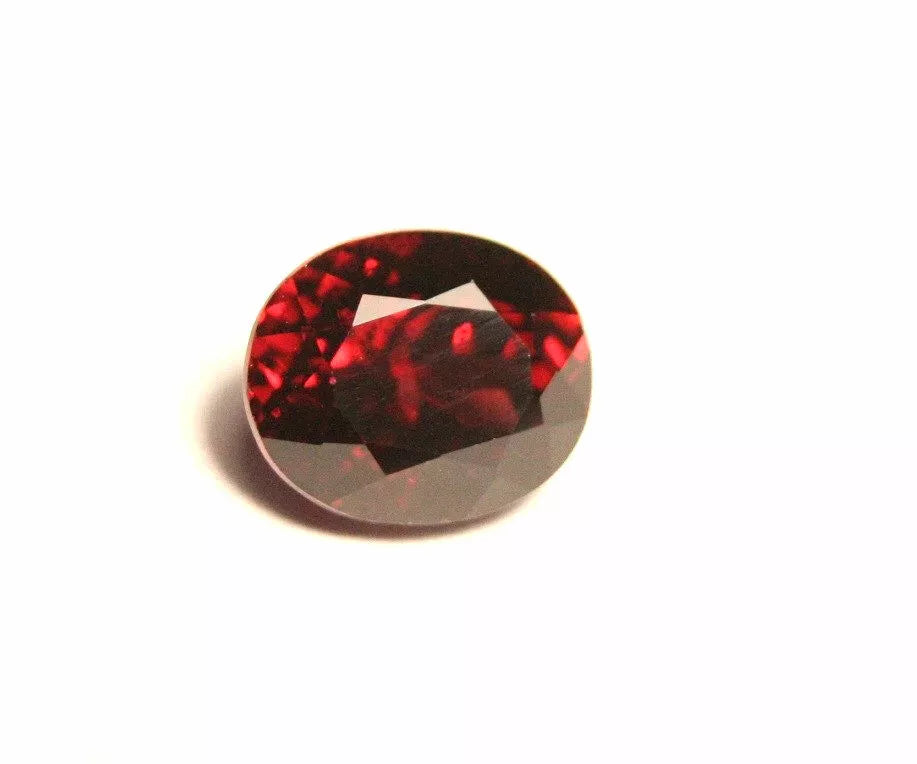 Red Malaya Garnet 2.7ct Scintillating Oval Cut Large Clean Garnet - Tanzania 8x6mm