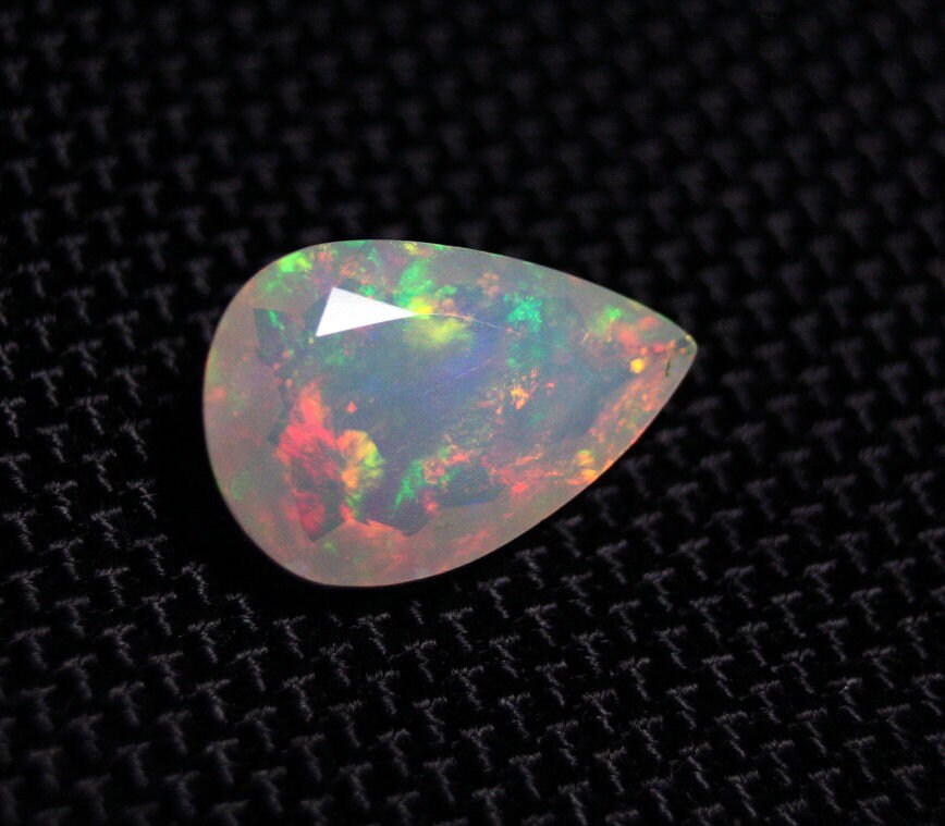 Faceted Welo Opal 3ct Rainbow Blaze Natural Ethiopian Opal 15x10mm Video AAA