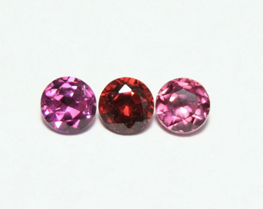 Malaya Garnet 1.1ct Scintillating Natural Malaya Garnet 3pc Assorted Colour Lot 4x4mm