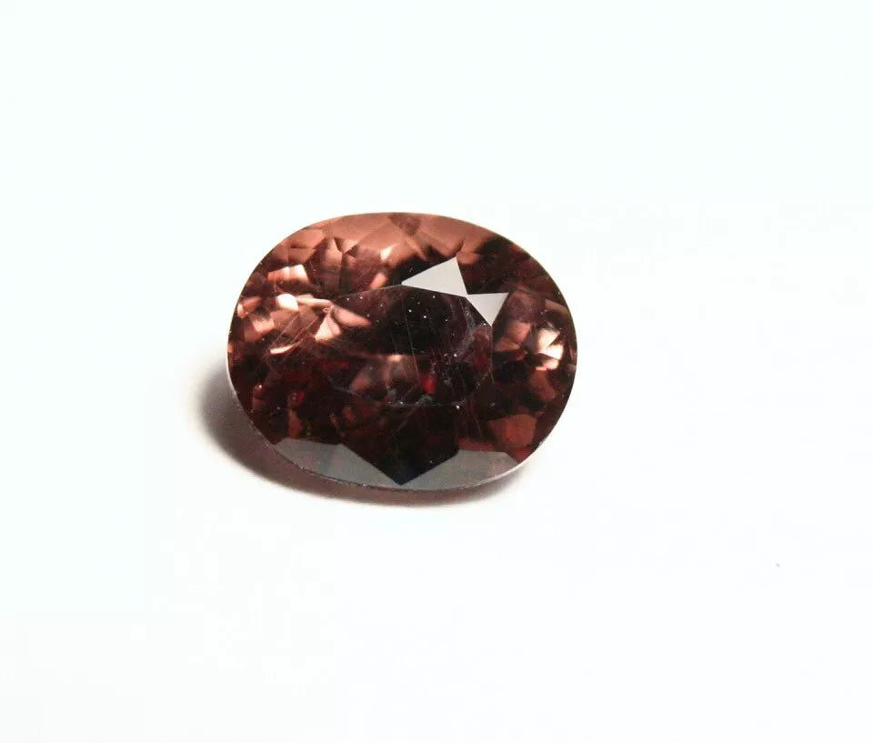 Colour Change Garnet 1.24ct Oval Cut Gem Rare Colour Change Tanzania 7x5mm