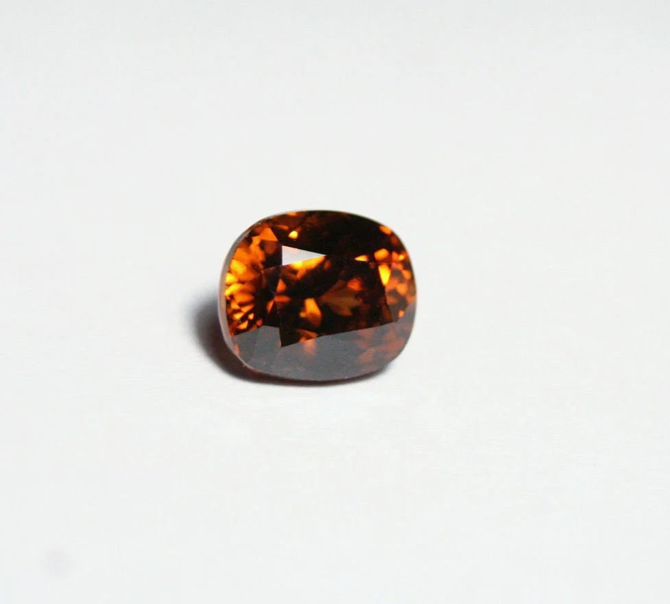 Orange Zircon 2.8ct Vibrant Brilliant Scintillating Clean Gem Cambodia 7.5x6mm