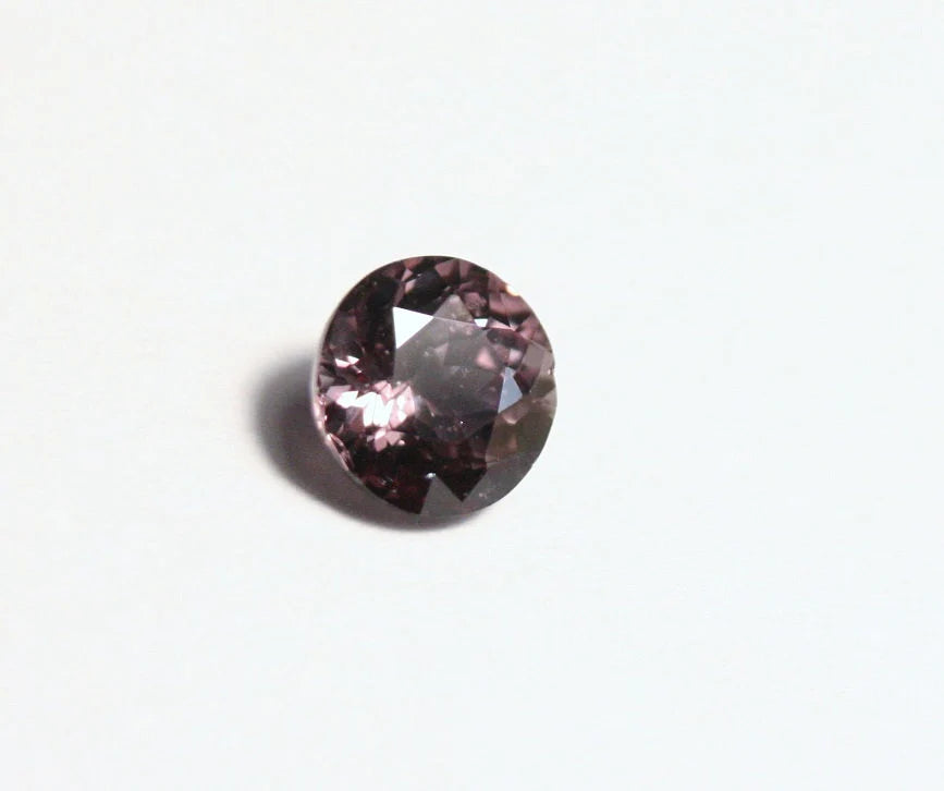 Colour Change Garnet 0.81ct Round Cut Fine Gem Rare Superb Colour Change 5x5mm