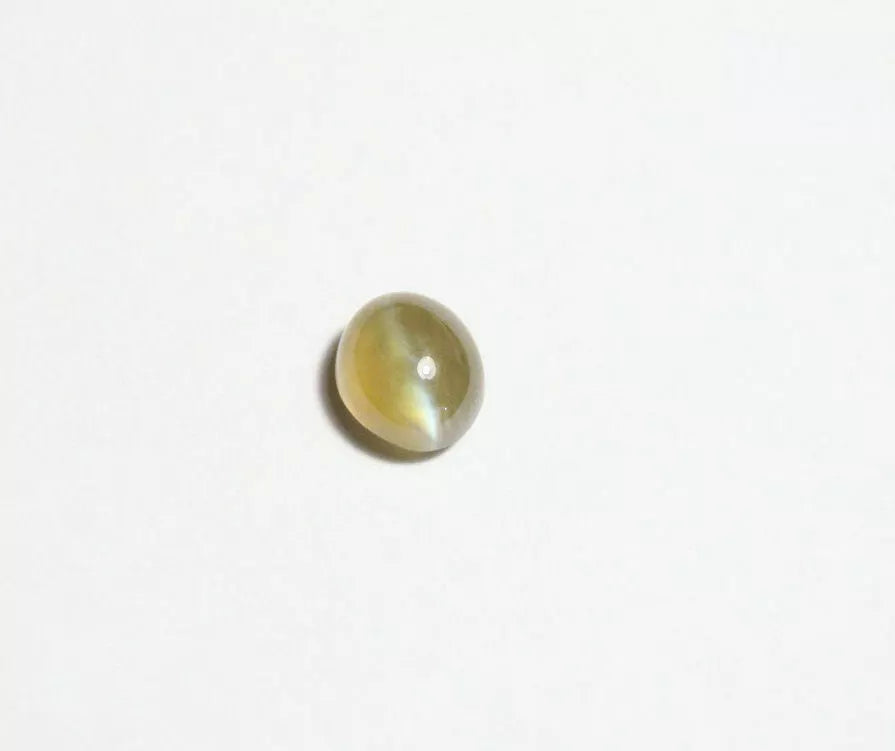 Green Chrysoberyl Cats Eye 1.06ct Gem Quality Cats Eye Cabochon 6x5mm