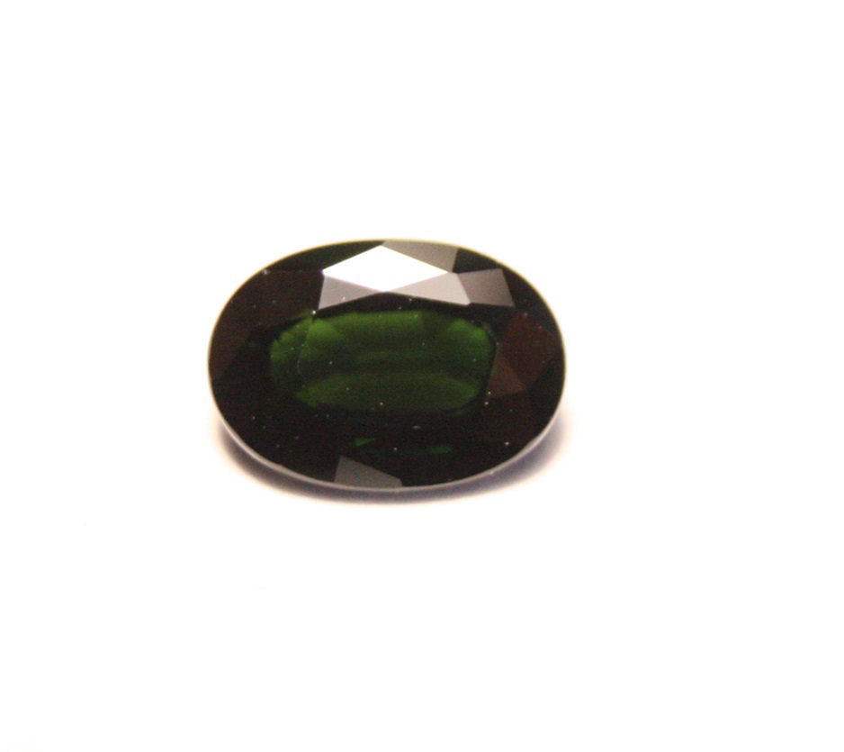 Rare Usambara Effect Faceted Chrome Tourmaline 1.25ct Colour Change Tourmaline 8x6mm