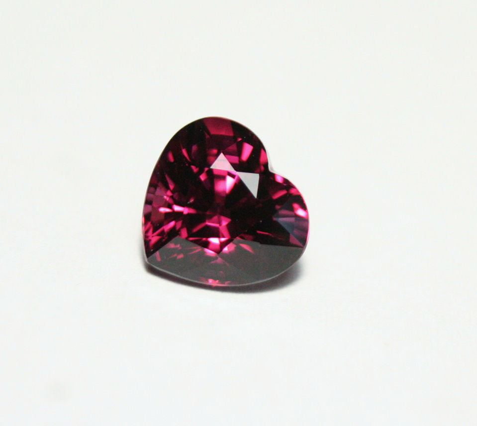 Purple Malaya Garnet 3.52ct Scintillating Colour Shift Garnet Madagascar 9x8mm