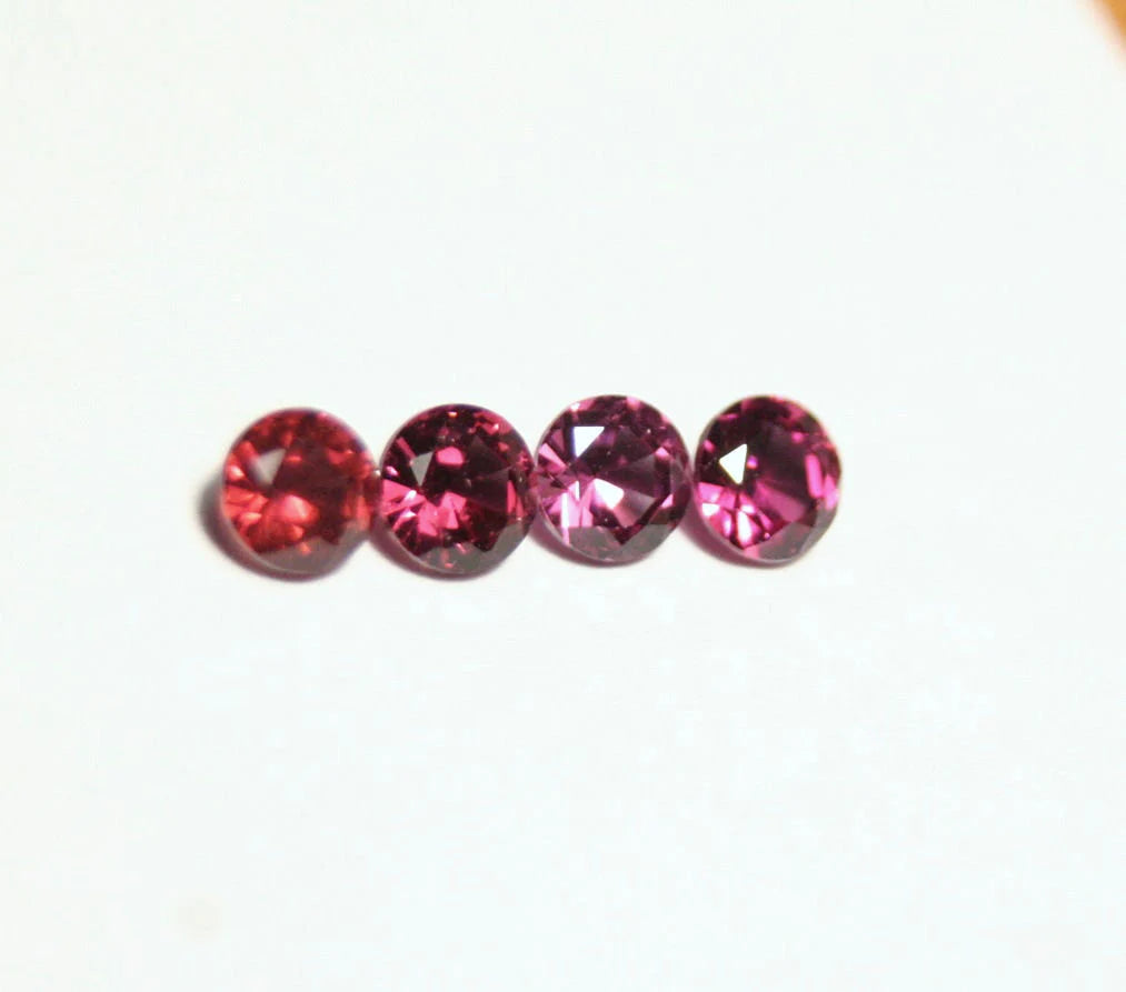 Purple to Orange Malaya Colour Change Garnet 1.7ct 4mm Scintillating Round 4pc Lot Madagascar