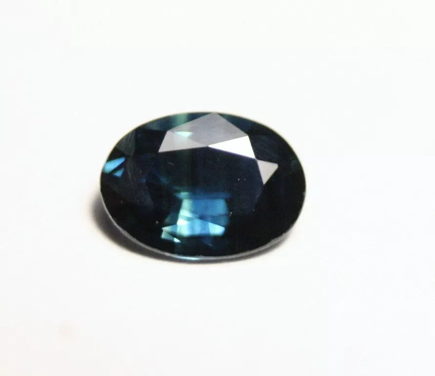 Umba Sapphire 0.8ct Royal Blue BiColour Untreated Stunning Natural Sapphire 6x5mm