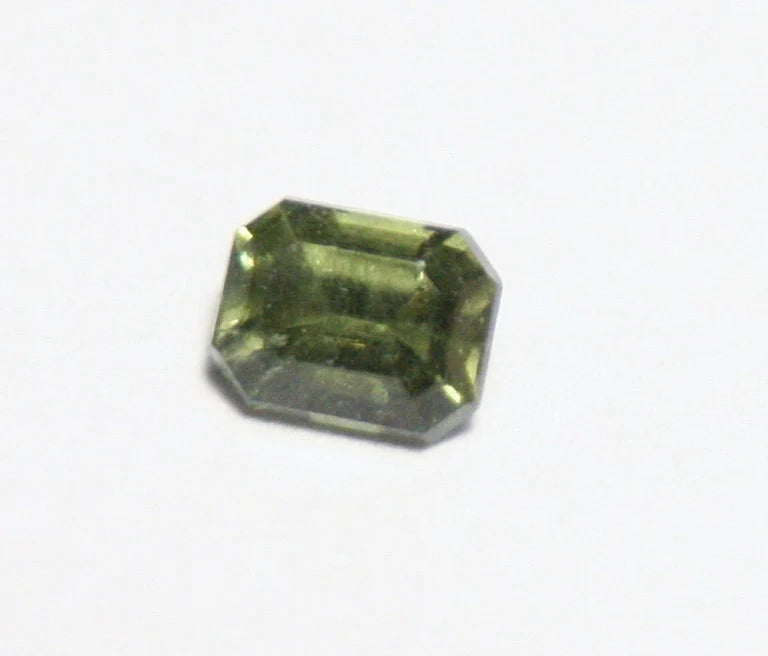 Kenyan Green Colour Change Garnet 0.2ct Ultra Rare Garnet Taita-Taveta, Kenya 3.5x2.5mm