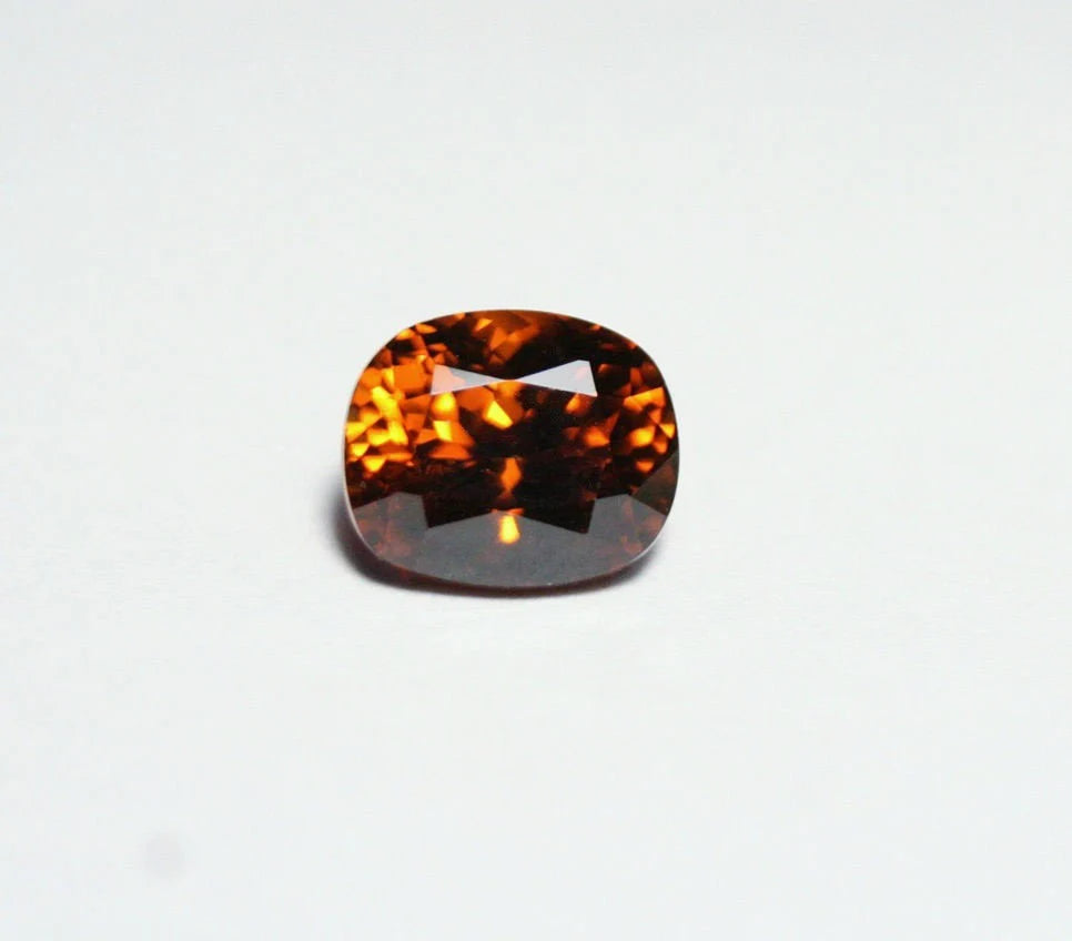 Orange Zircon 2.8ct Vibrant Brilliant Scintillating Clean Gem Cambodia 7.5x6mm