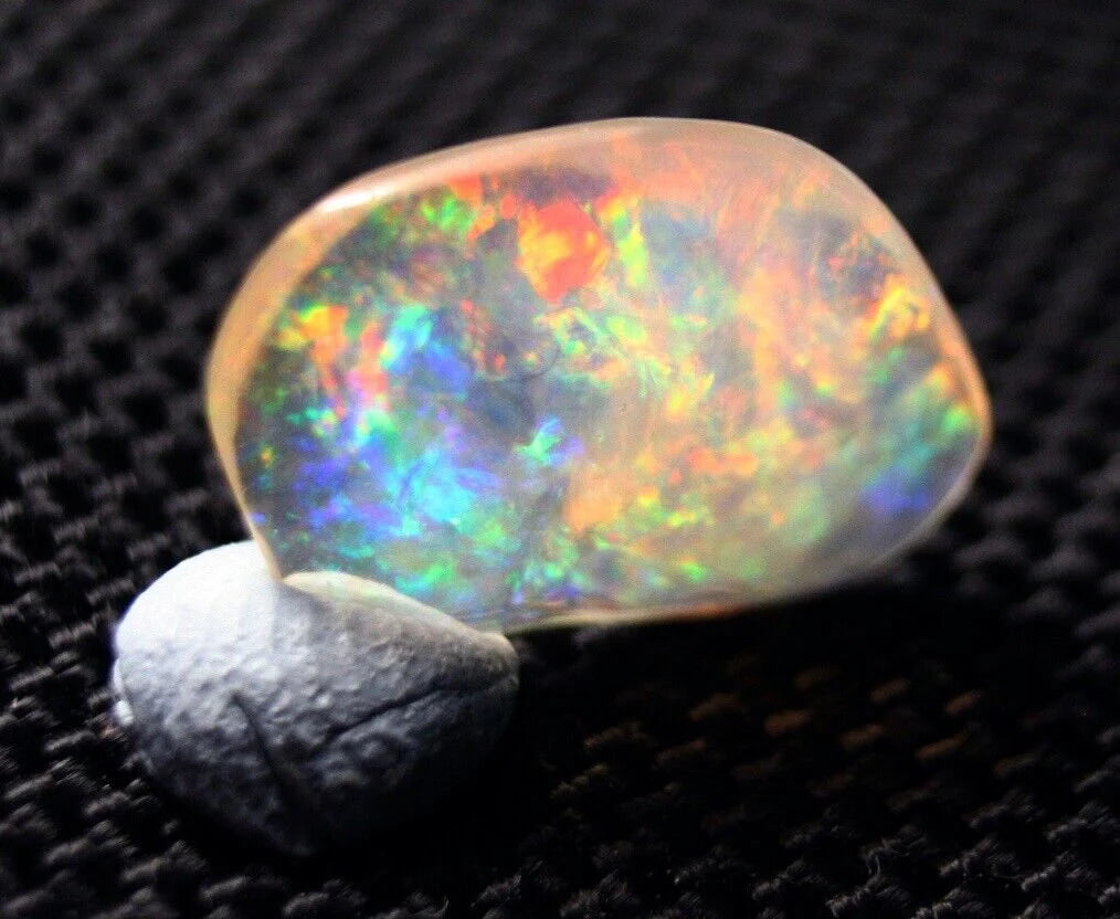 Rare Mexican Contraluz Precious Opal 4ct Stunning Rutile Water Opal See Video