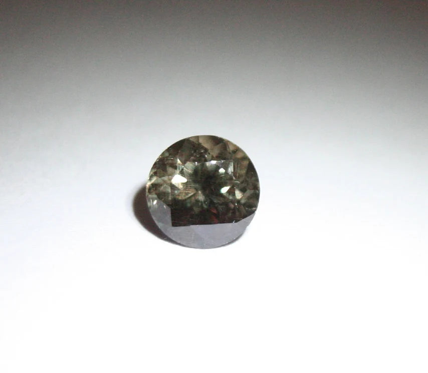 Colour Change Garnet 0.8ct Round Cut Fine Gem Rare Superb Colour Change 5x5mm