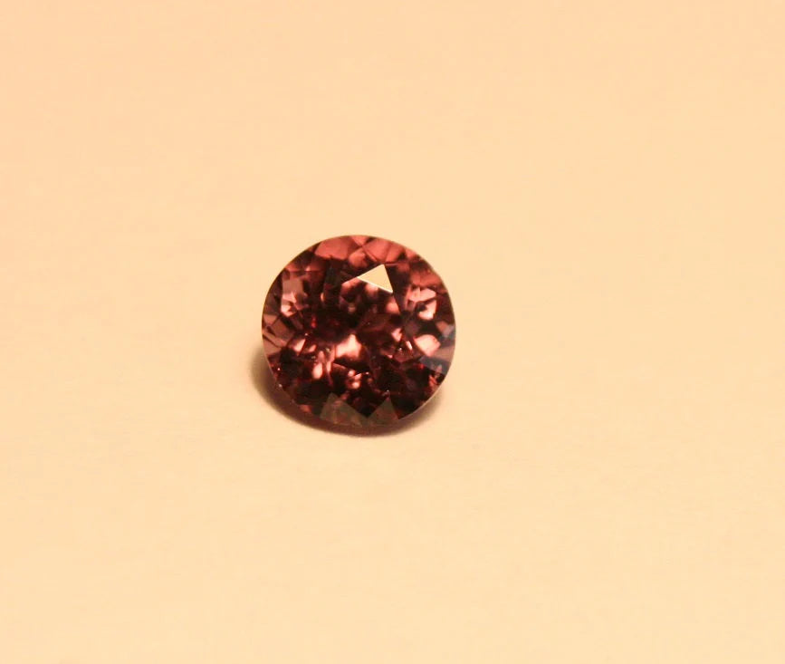 Colour Change Garnet 0.81ct Round Cut Fine Gem Rare Superb Colour Change 5x5mm