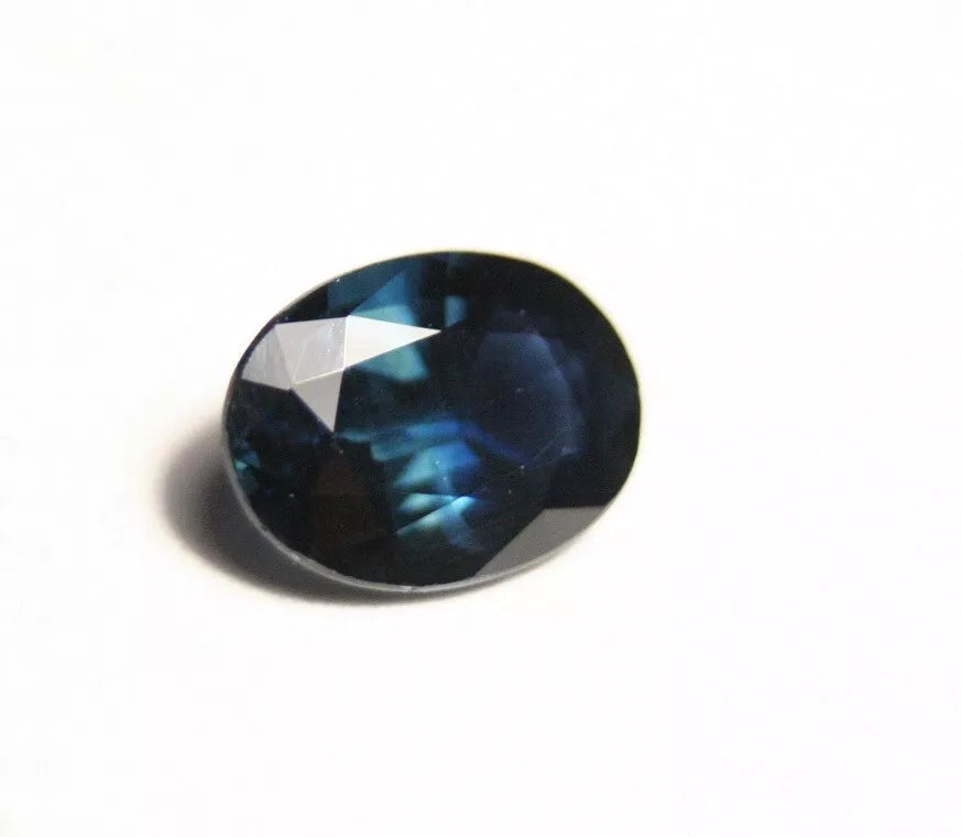 Umba Sapphire 0.8ct Royal Blue BiColour Untreated Stunning Natural Sapphire 6x5mm