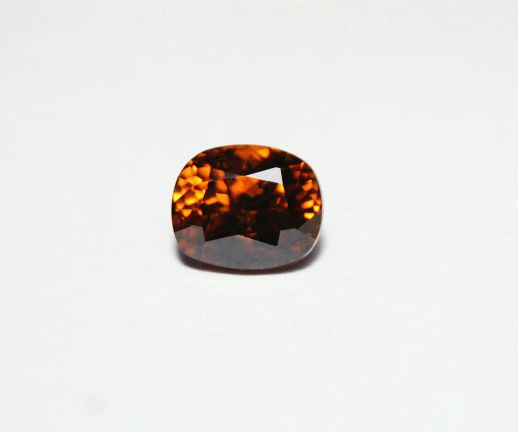 Orange Zircon 2.8ct Vibrant Brilliant Scintillating Clean Gem Cambodia 7.5x6mm