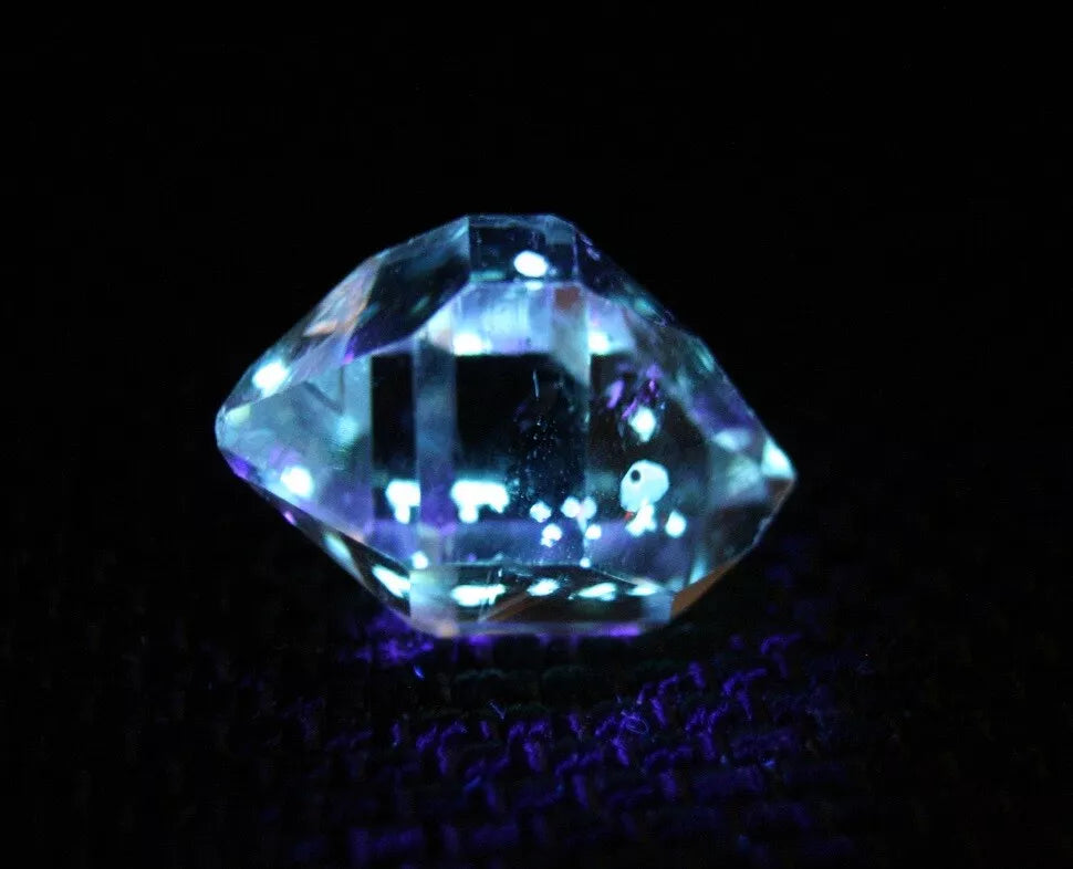 5ct Rare Fluorescent Petroleum Enhydro Oil Diamond Quartz Crystal AAA 13x8mm