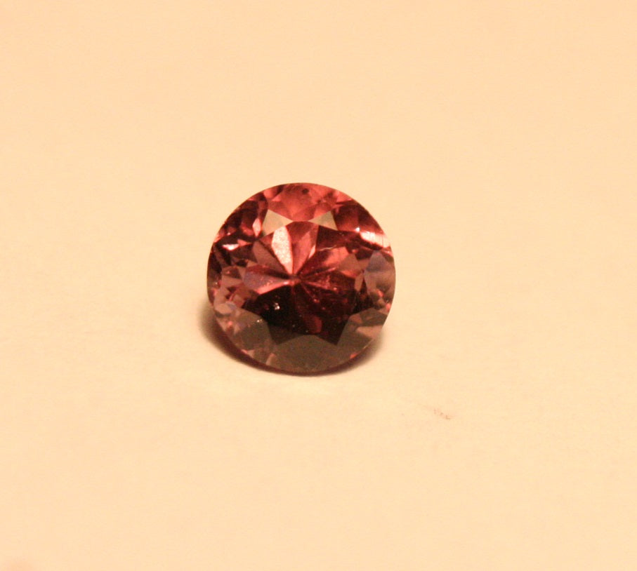 Colour Change Garnet 0.83ct Round Cut Fine Gem Rare Superb Colour Change 5x5mm