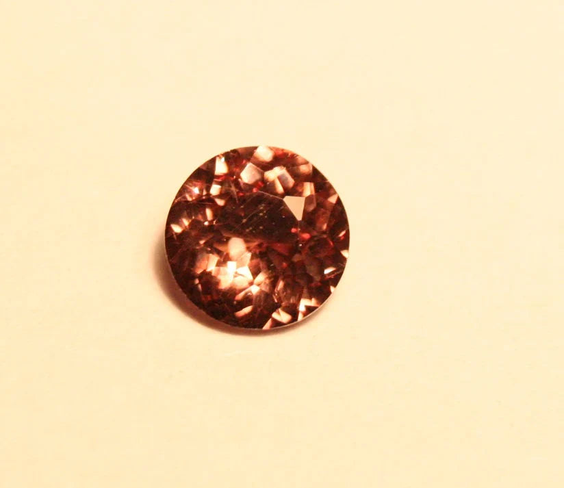 Colour Change Garnet 0.7ct Rare Scintillating Gem Tanzania 5x5mm Round Cut