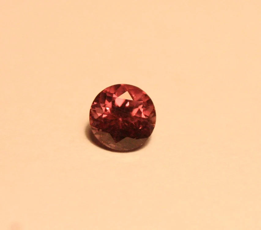 Colour Change Garnet 0.8ct Round Cut Fine Gem Rare Superb Colour Change 5x5mm