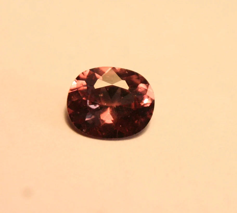 Colour Change Garnet 1.24ct Oval Cut Gem Rare Superb Colour Change 7x6mm Tanzania