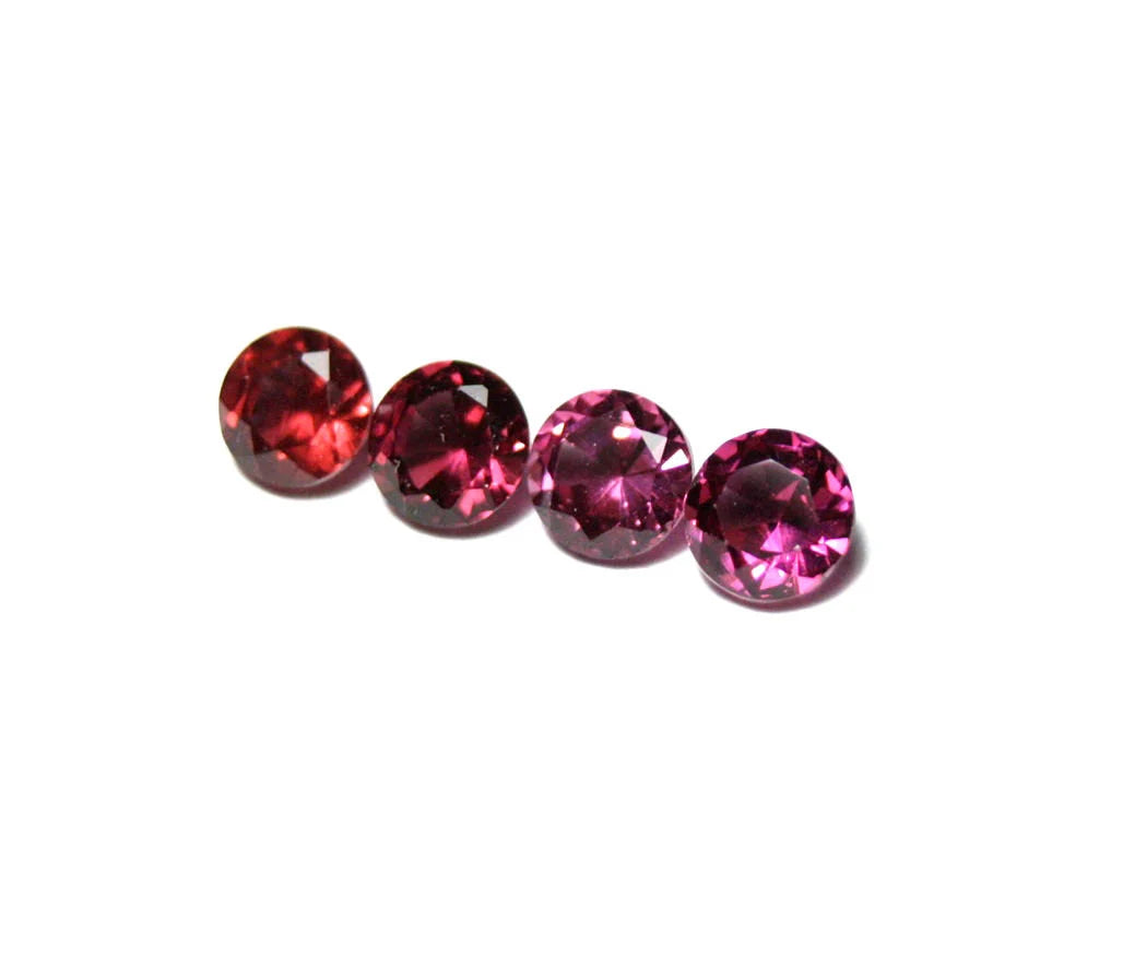 Purple to Orange Malaya Colour Change Garnet 1.7ct 4mm Scintillating Round 4pc Lot Madagascar