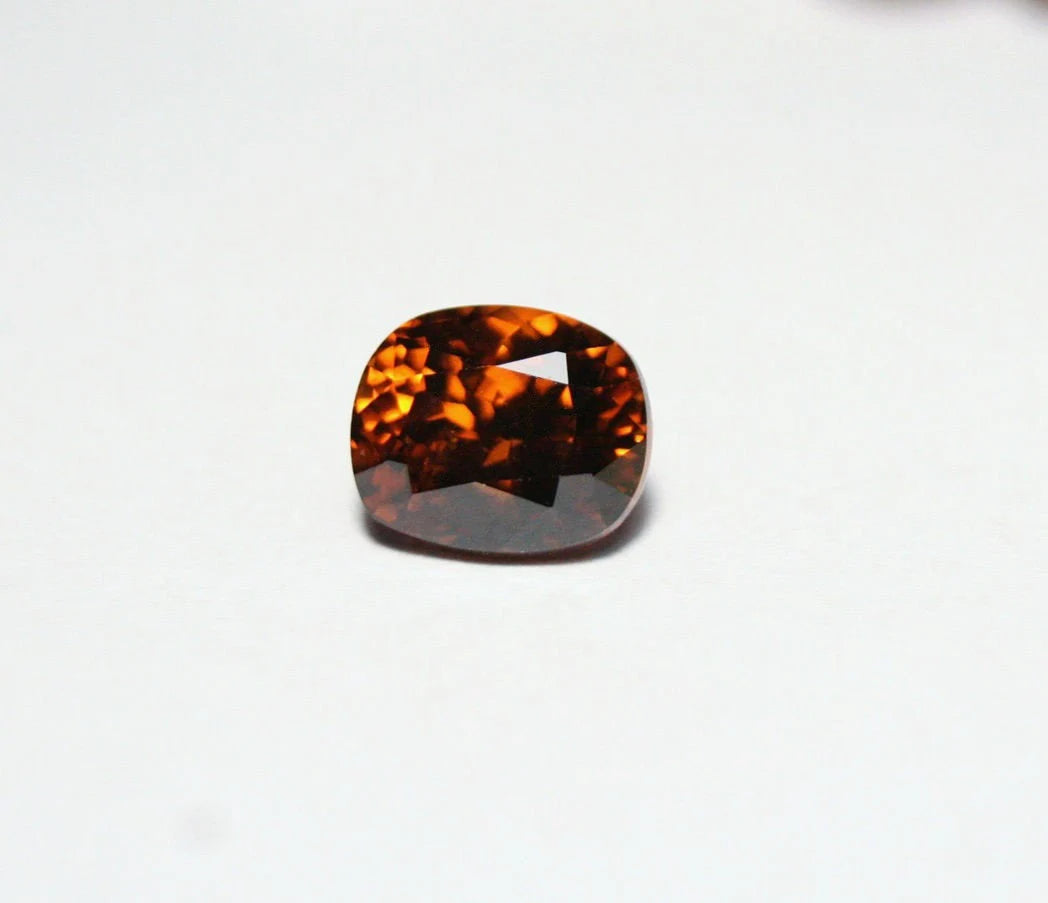 Orange Zircon 2.8ct Vibrant Brilliant Scintillating Clean Gem Cambodia 7.5x6mm