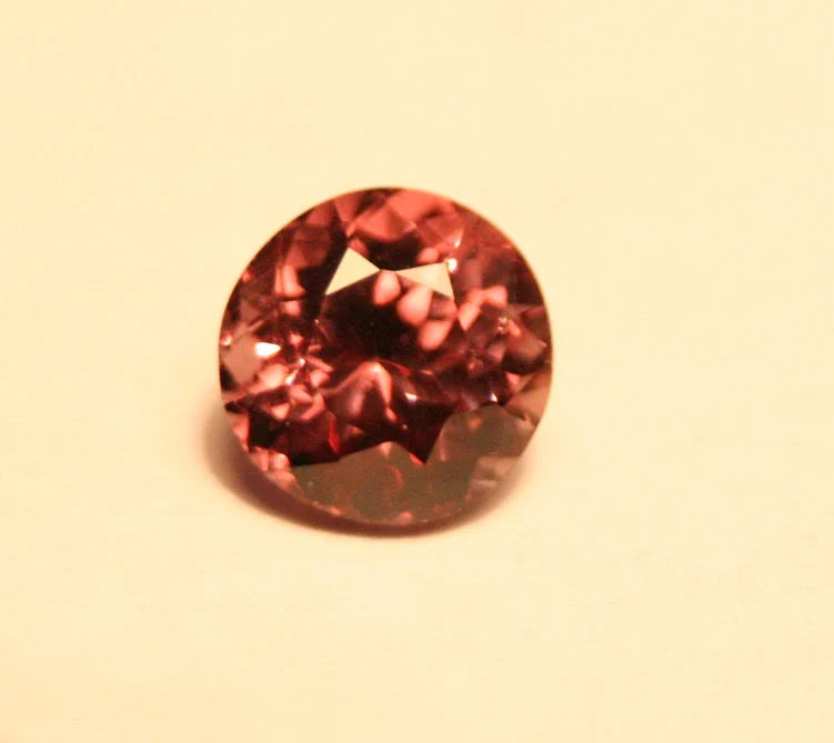 Colour Change Garnet 0.94ct Round Cut Gem Rare Superb Colour Change 5x5mm