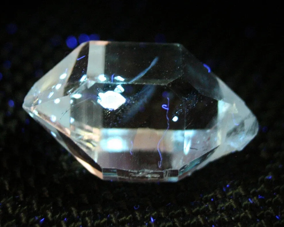 10.8ct Rare Fluorescent Petroleum Enhydro Oil Diamond Quartz Crystal AAA 19x11mm