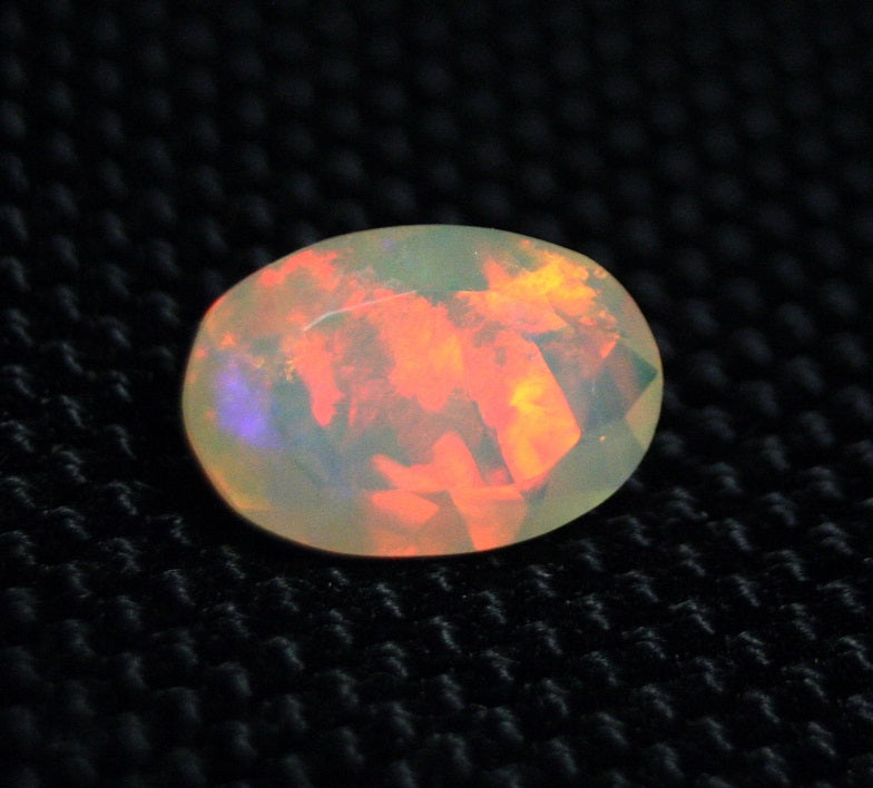 Faceted Welo Opal 2ct Rainbow Stripes AAA Natural Precious Ethiopian Opal 12x8mm