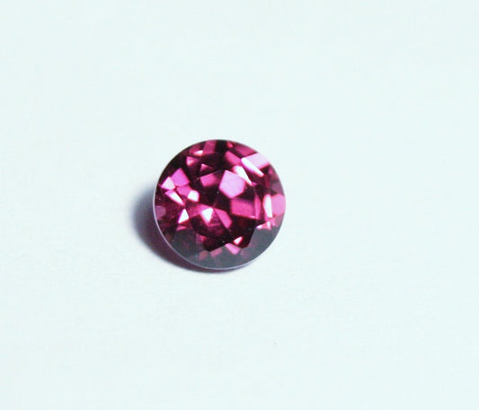 Purple Malaya Garnet 0.44ct Scintillating Round Natural Malaya Garnet Madagascar 4x4mm