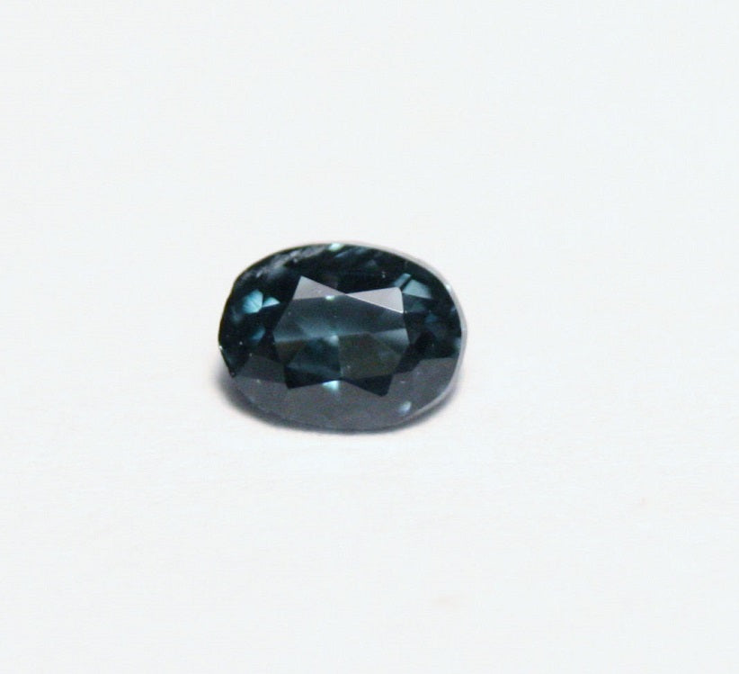 0.12ct Bekily Colour Change Garnet, Madagascar Worlds Rarest Garnet 3x2mm