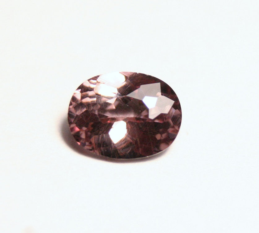 Colour Change Garnet 1.07ct Rare Scintillating Oval Cut Fine Gem Tanzania 7x5mm