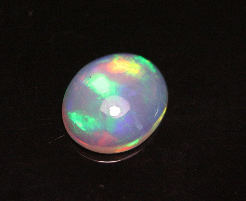 2.56ct Welo Crystal Opal Cabochon - Rainbow Broadflash AAA Jelly Opal - See Video 12x10mm