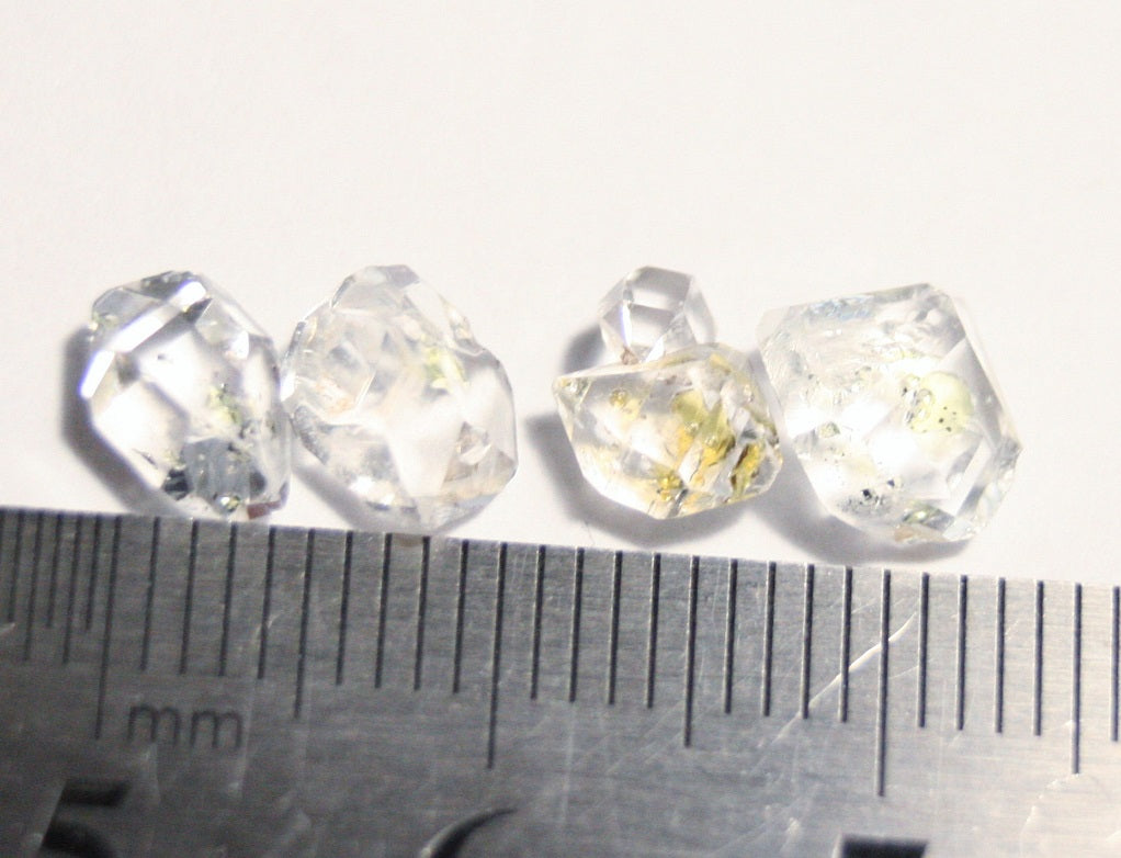 3.8ct Rare Fluorescent Petroleum Enhydro Oil Diamond Quartz Crystal 4pc Lot