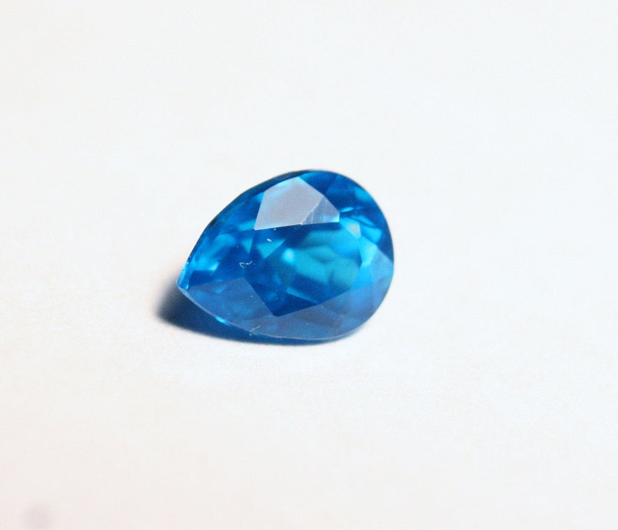 1.06ct Neon Blue Apatite Vibrant Pear Cut Lagoon Blue Gemstone Tanzania 7x6mm