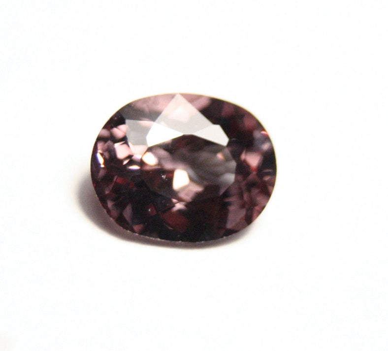 Colour Change Garnet 1.14ct Rare Scintillating Oval Cut Fine Gem Tanzania 7x5mm