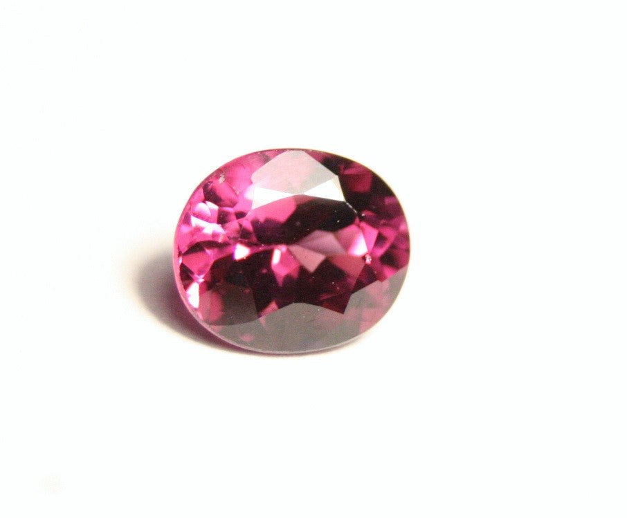 1.5ct Pink Colour Shift Mahenge Garnet Rare Pastel Pyrope Garnet Precision Cut 7x6mm