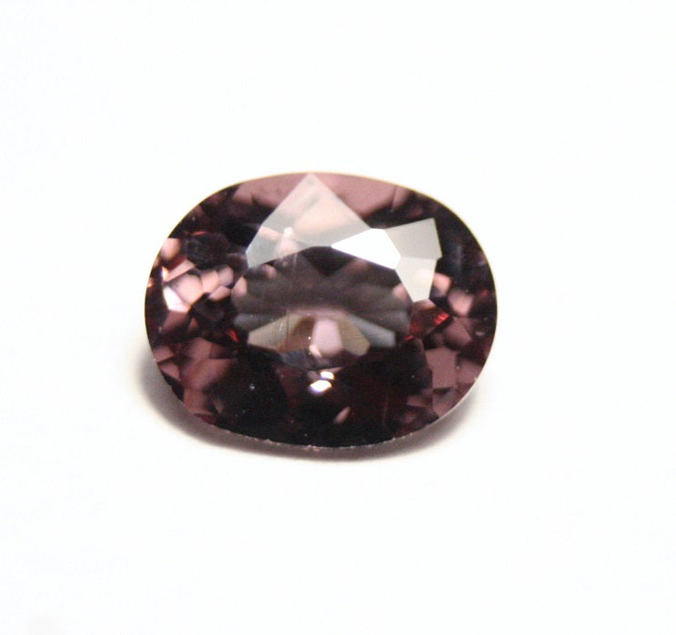 Colour Change Garnet 1.14ct Rare Scintillating Oval Cut Fine Gem Tanzania 7x5mm