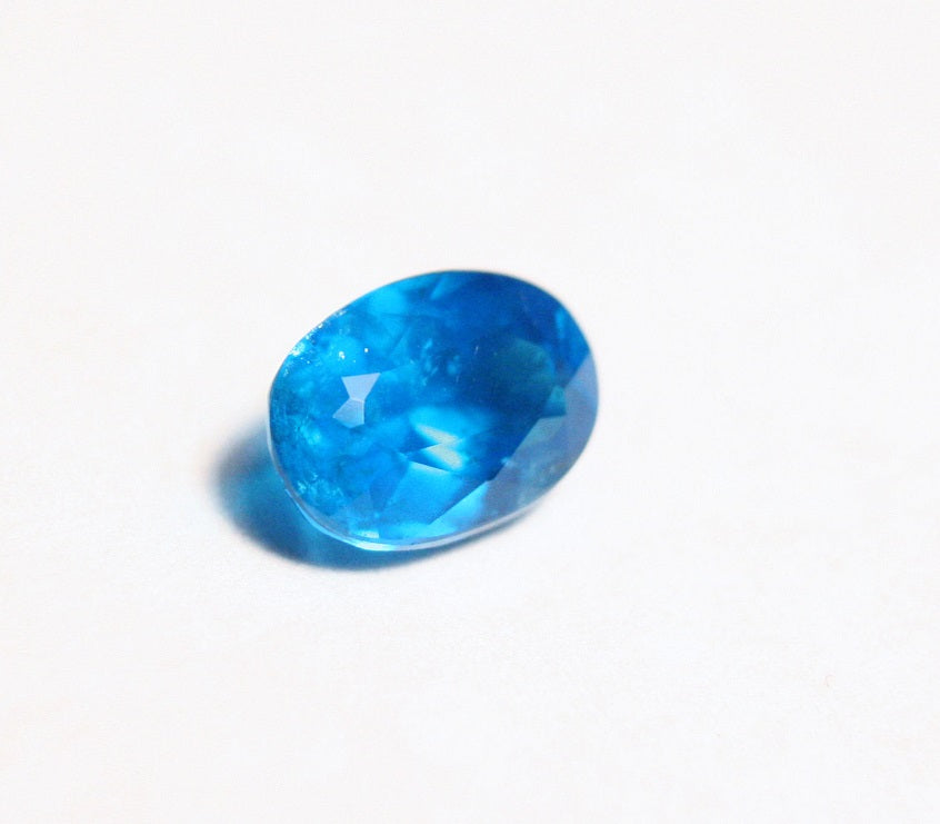 1.2ct Neon Blue Apatite Vibrant Oval Cut Lagoon Blue Gemstone Tanzania 7x5mm