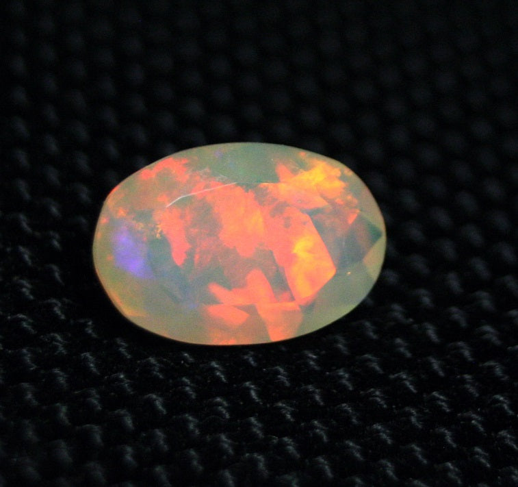 Faceted Welo Opal 2ct Rainbow Stripes AAA Natural Precious Ethiopian Opal 12x8mm