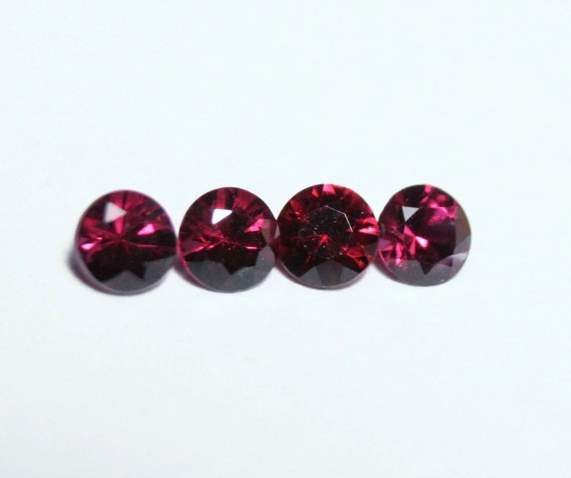 Purple Malaya Garnet 0.56ct 3mm Scintillating Round 4pc Lot Natural Madagascar